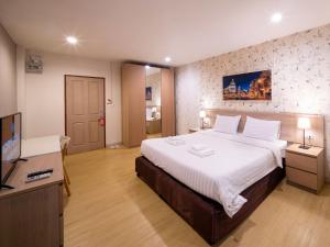 crystal resort korat