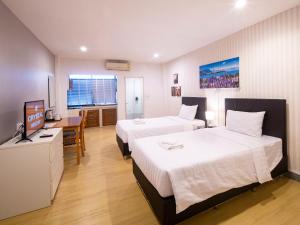 crystal resort korat