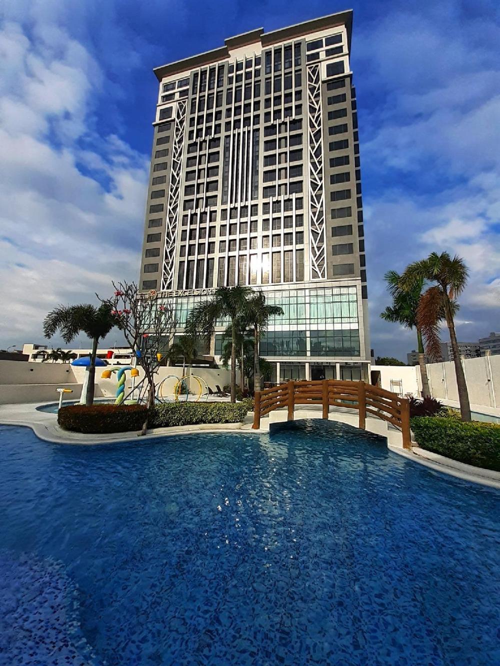 the excelsior hotel las pinas