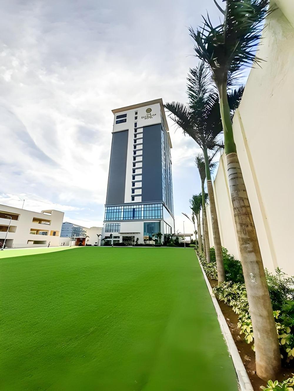 the excelsior hotel las pinas