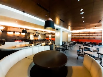 the excelsior hotel las pinas