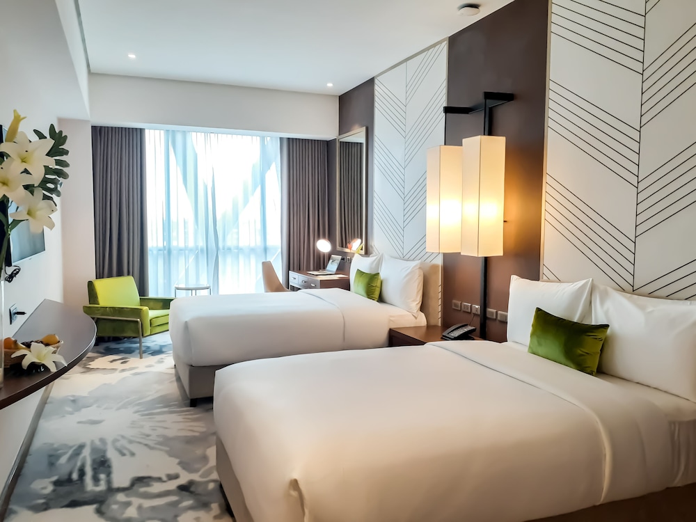 the excelsior hotel las pinas