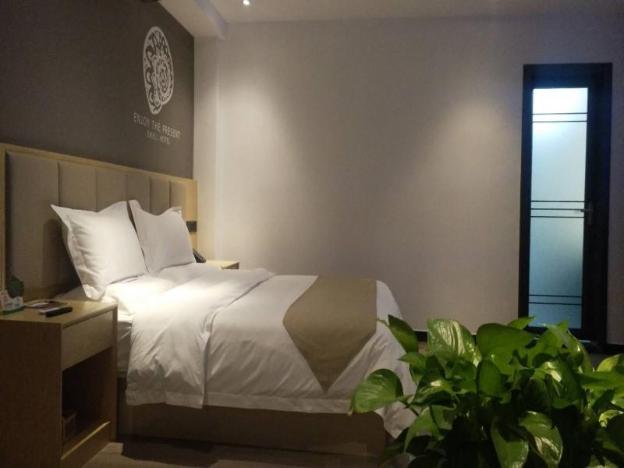 shell hotel rizhao lanshan district bus station