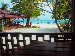Chareena Beachside,,2 star