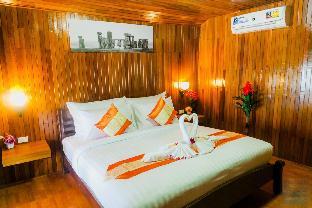 Chareena Beachside,,2 star