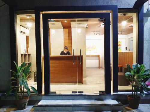 anex hotel near us embassy