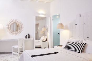 mr and mrs white paros
