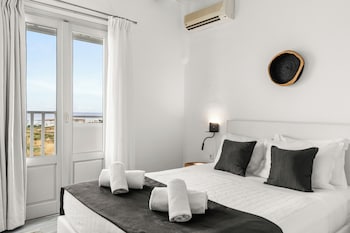 mr and mrs white paros