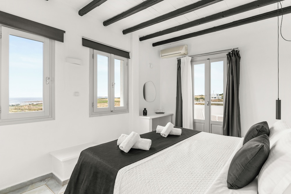 mr and mrs white paros