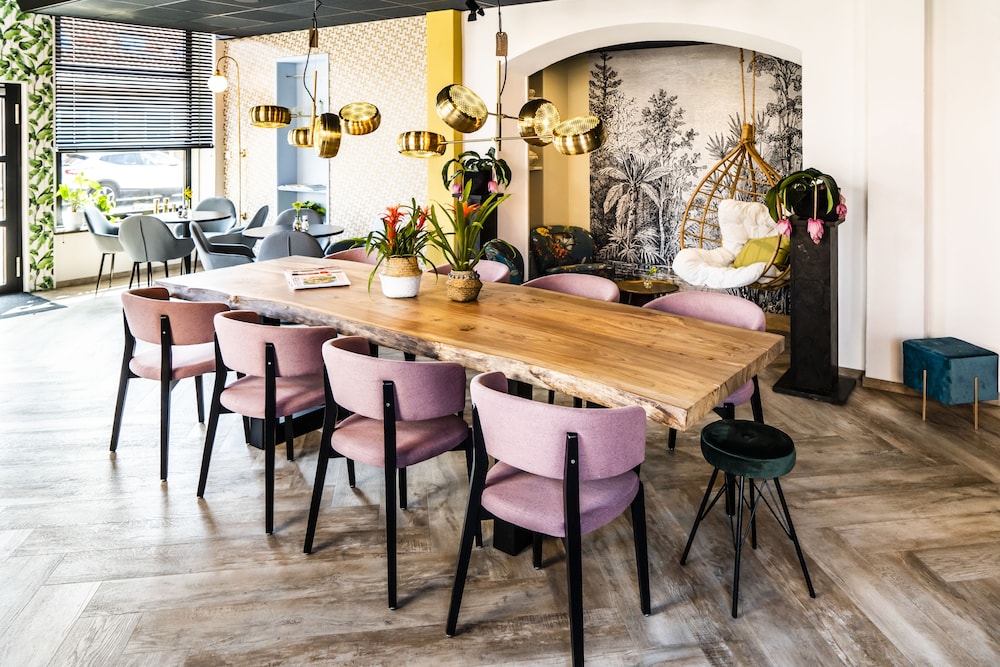 boutique hotel charleys
