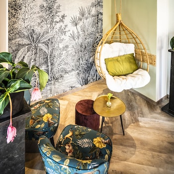 boutique hotel charleys