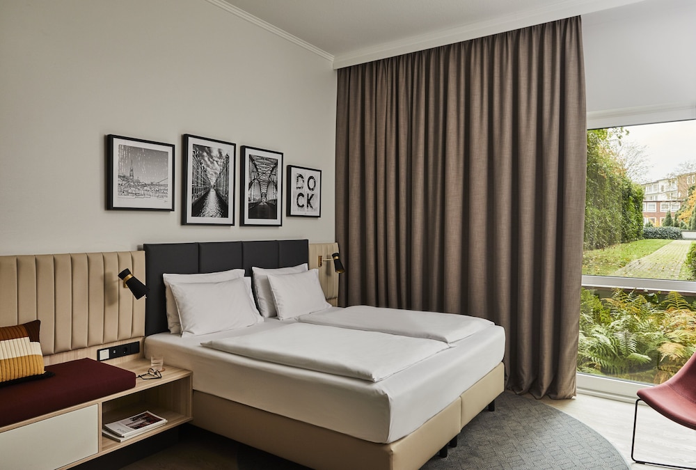 crowne plaza hamburg city alster by ihg