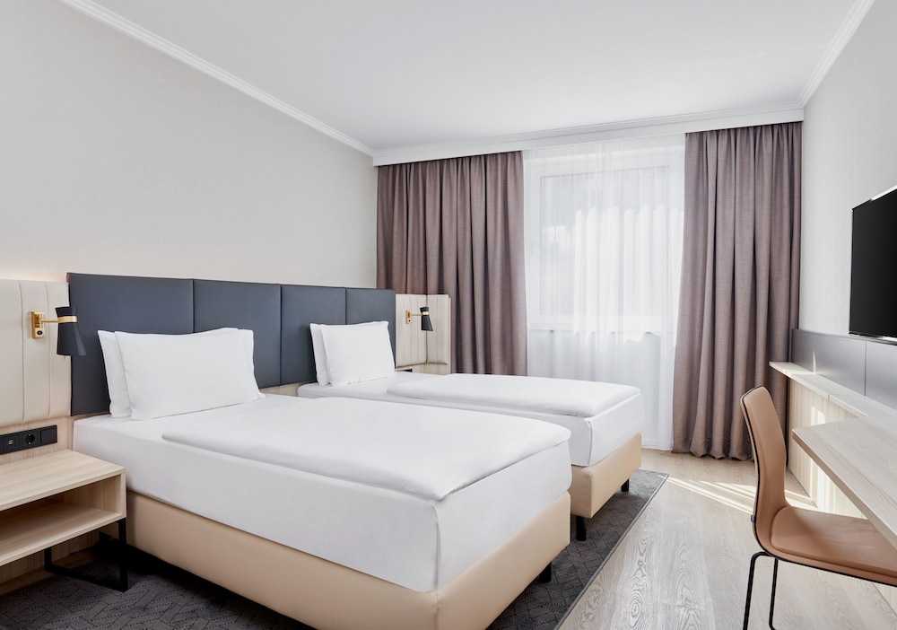 crowne plaza hamburg city alster by ihg