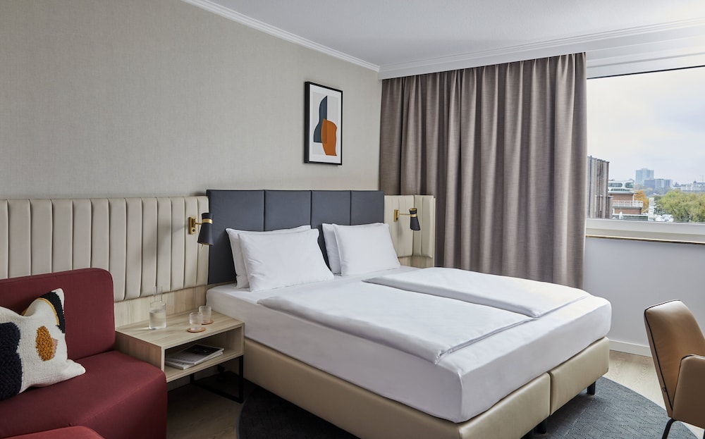 crowne plaza hamburg city alster by ihg