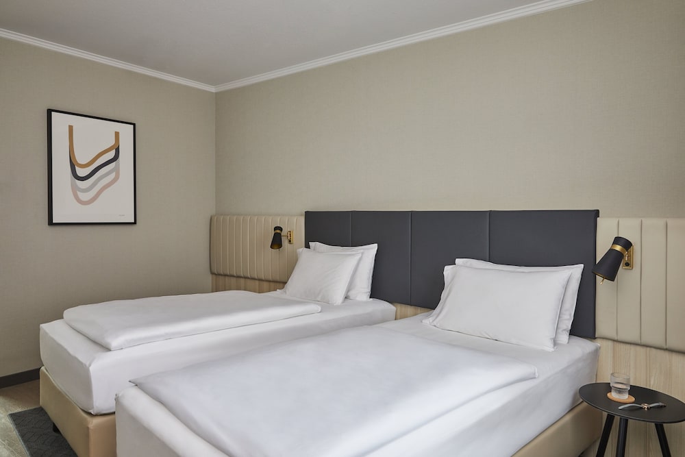 crowne plaza hamburg city alster by ihg