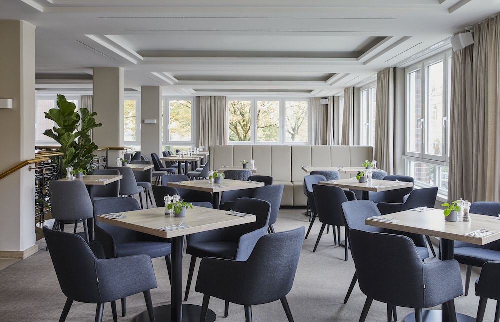 crowne plaza hamburg city alster by ihg