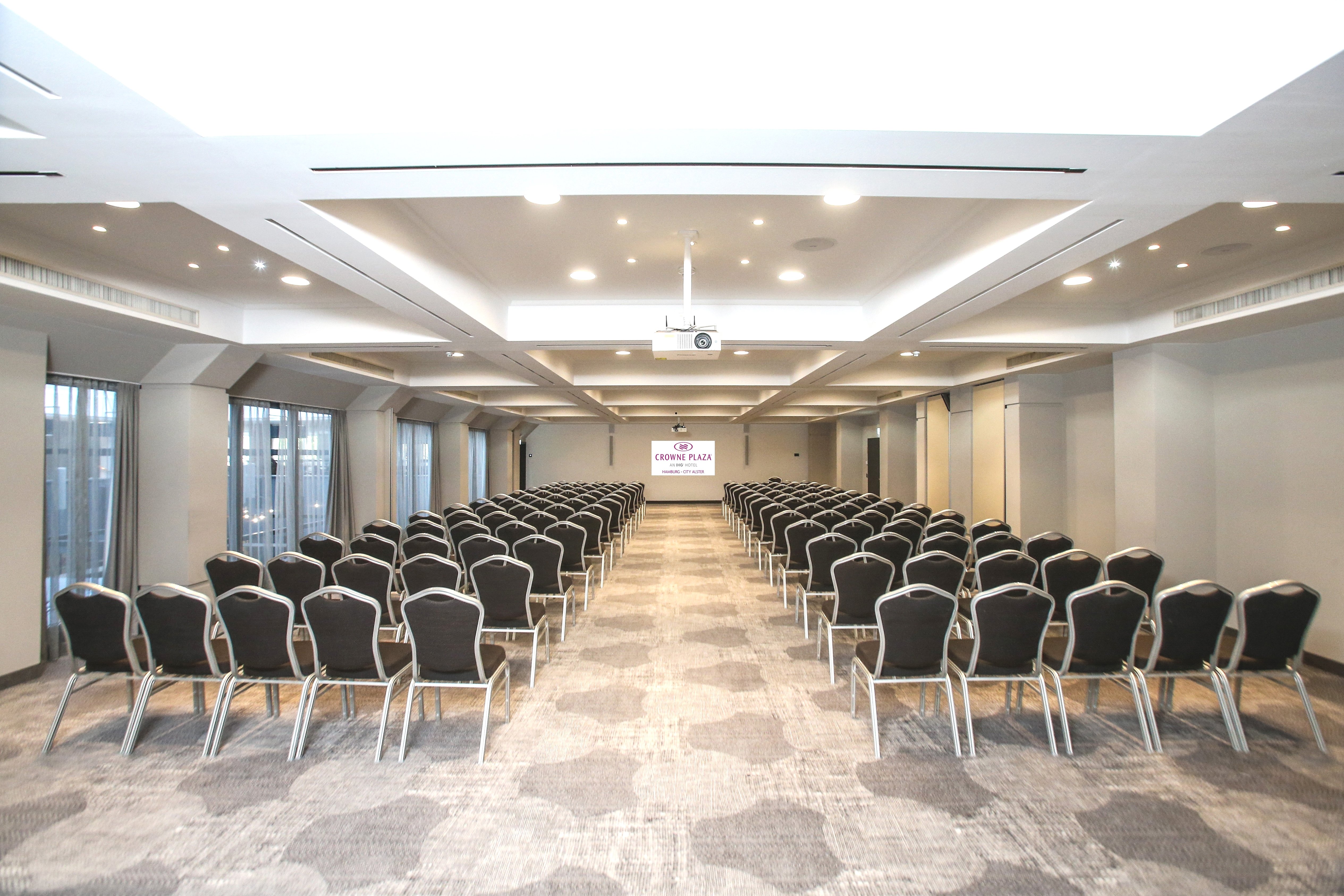 crowne plaza hamburg city alster by ihg