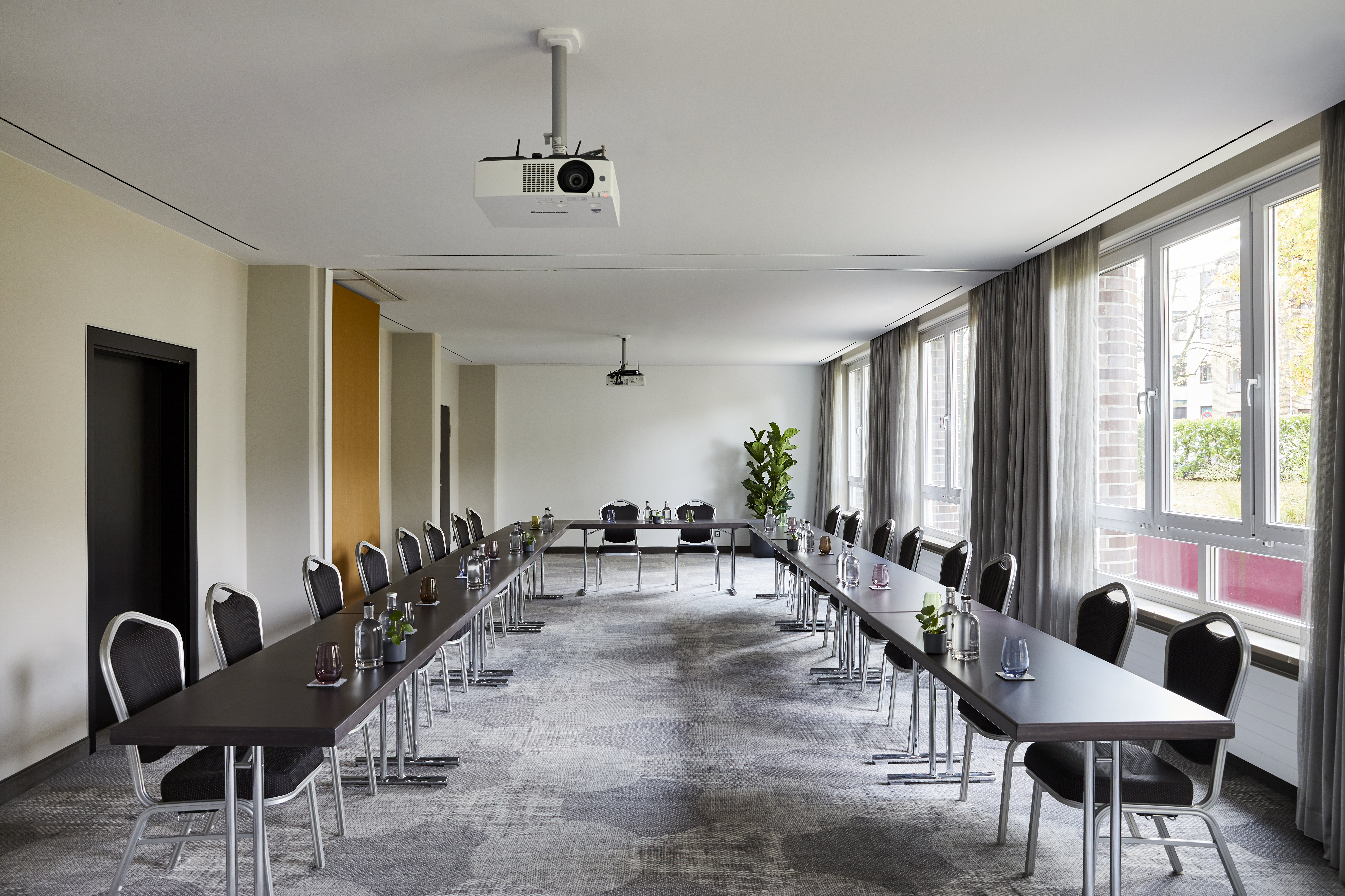 crowne plaza hamburg city alster by ihg