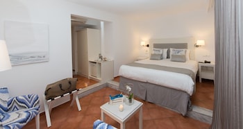 knossos beach kokkini hani