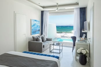 knossos beach kokkini hani