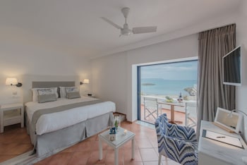 knossos beach kokkini hani