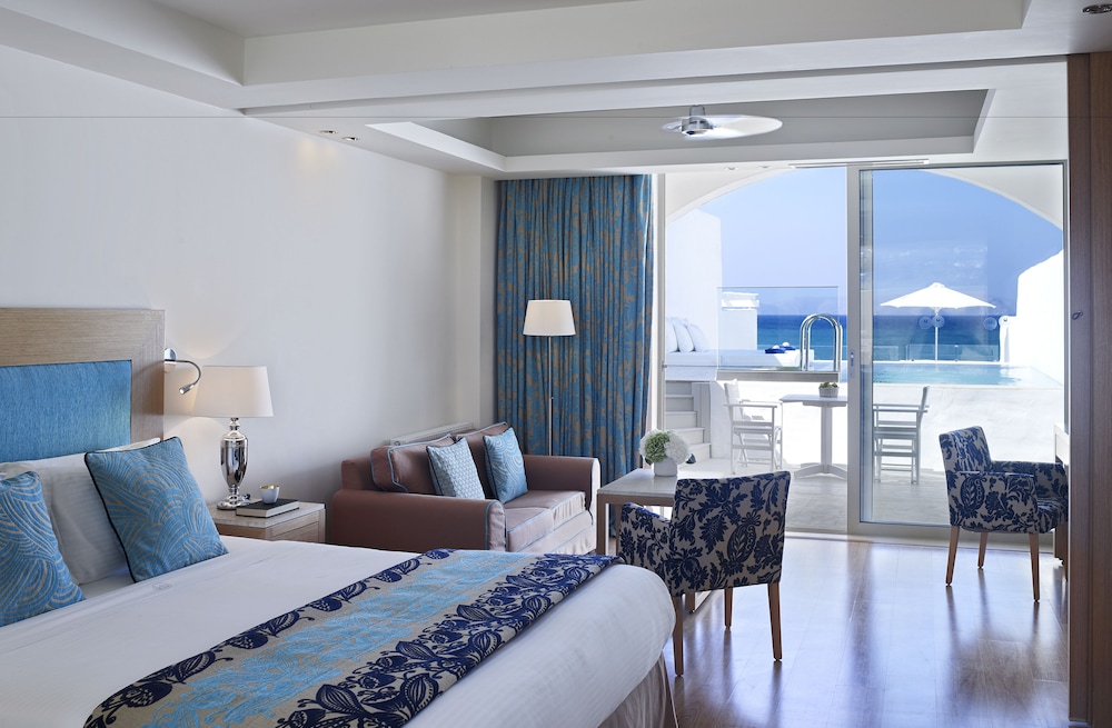 knossos beach kokkini hani
