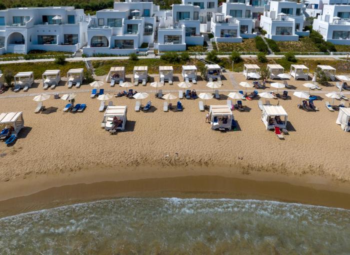 knossos beach kokkini hani