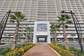 laketown wharf resort by panhandle getaways