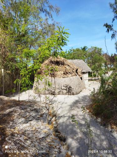 room in bandb mida creek eco camp lodge