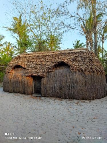 room in bandb mida creek eco camp lodge