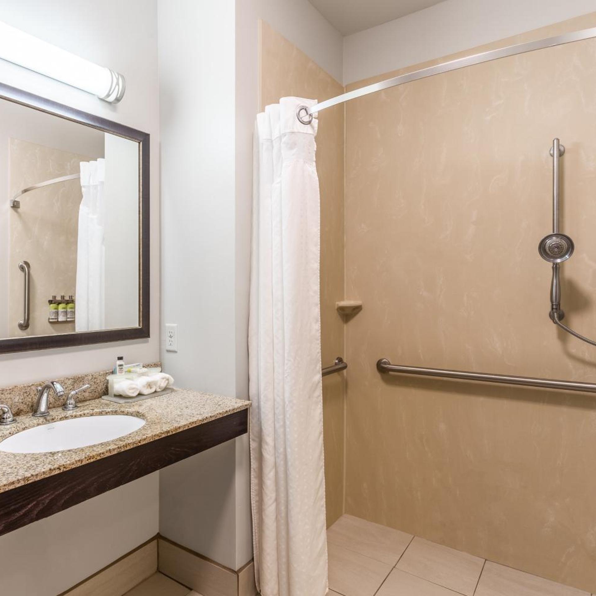 holiday inn express albert lea by ihg