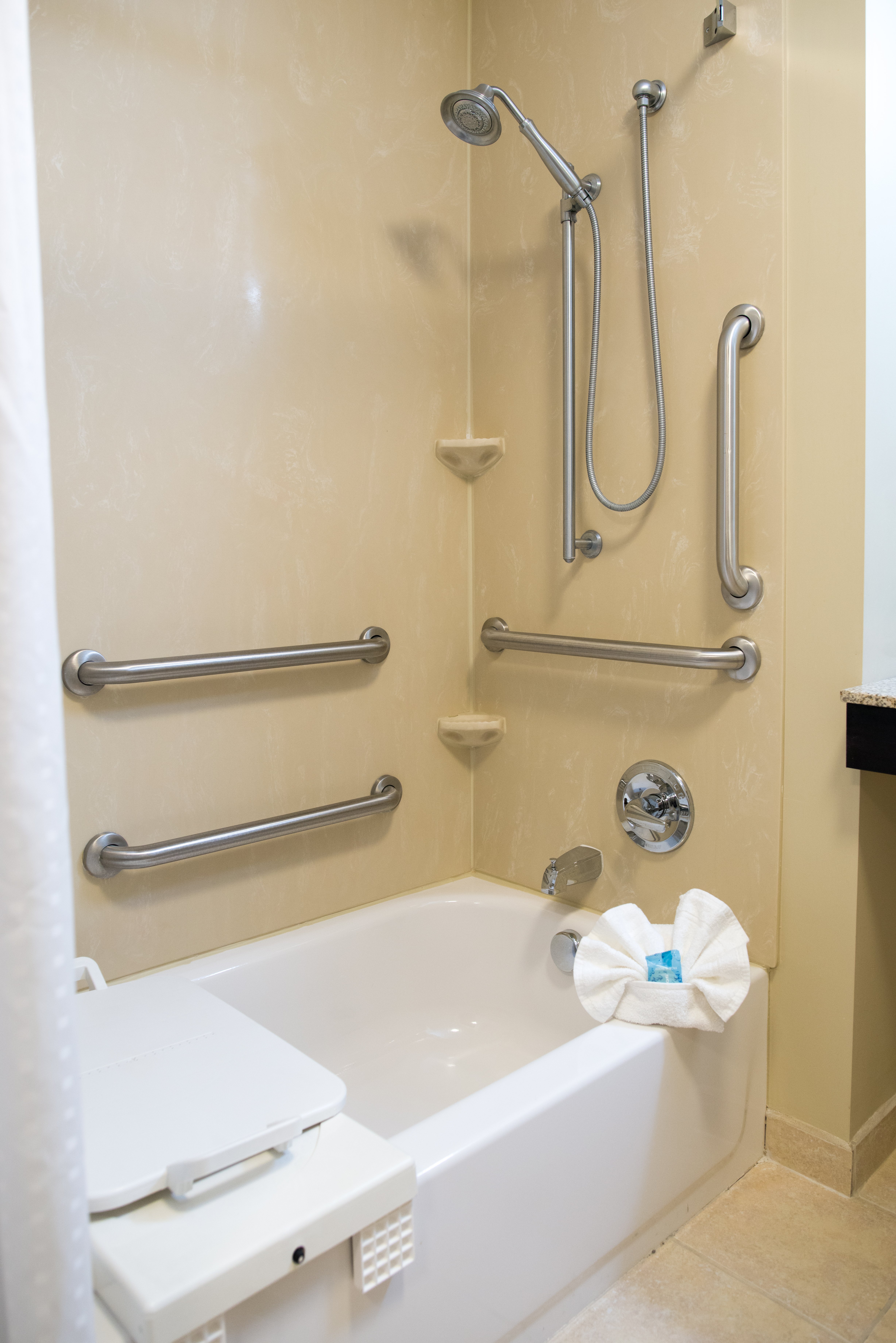 holiday inn express albert lea by ihg