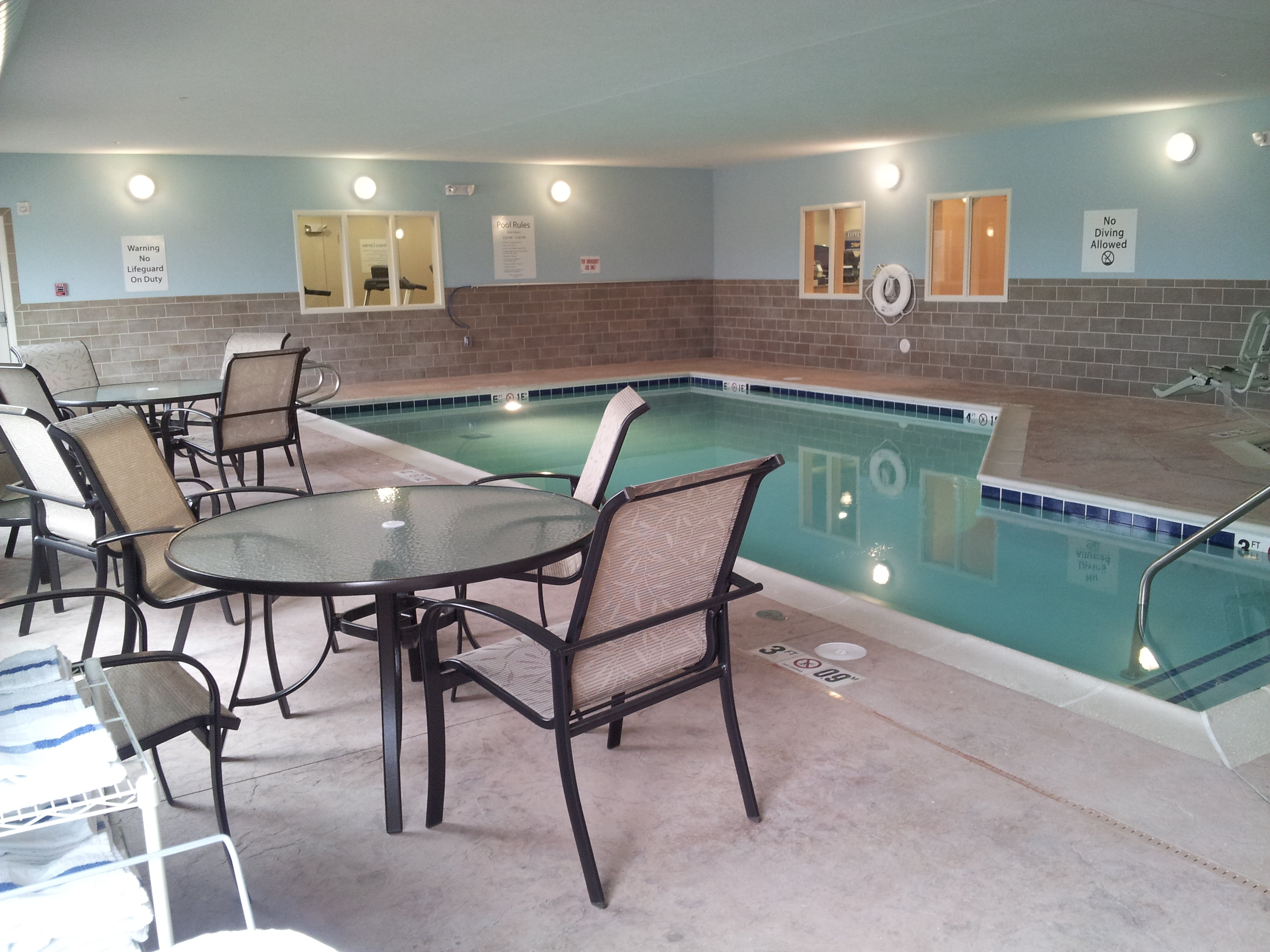 holiday inn express albert lea by ihg