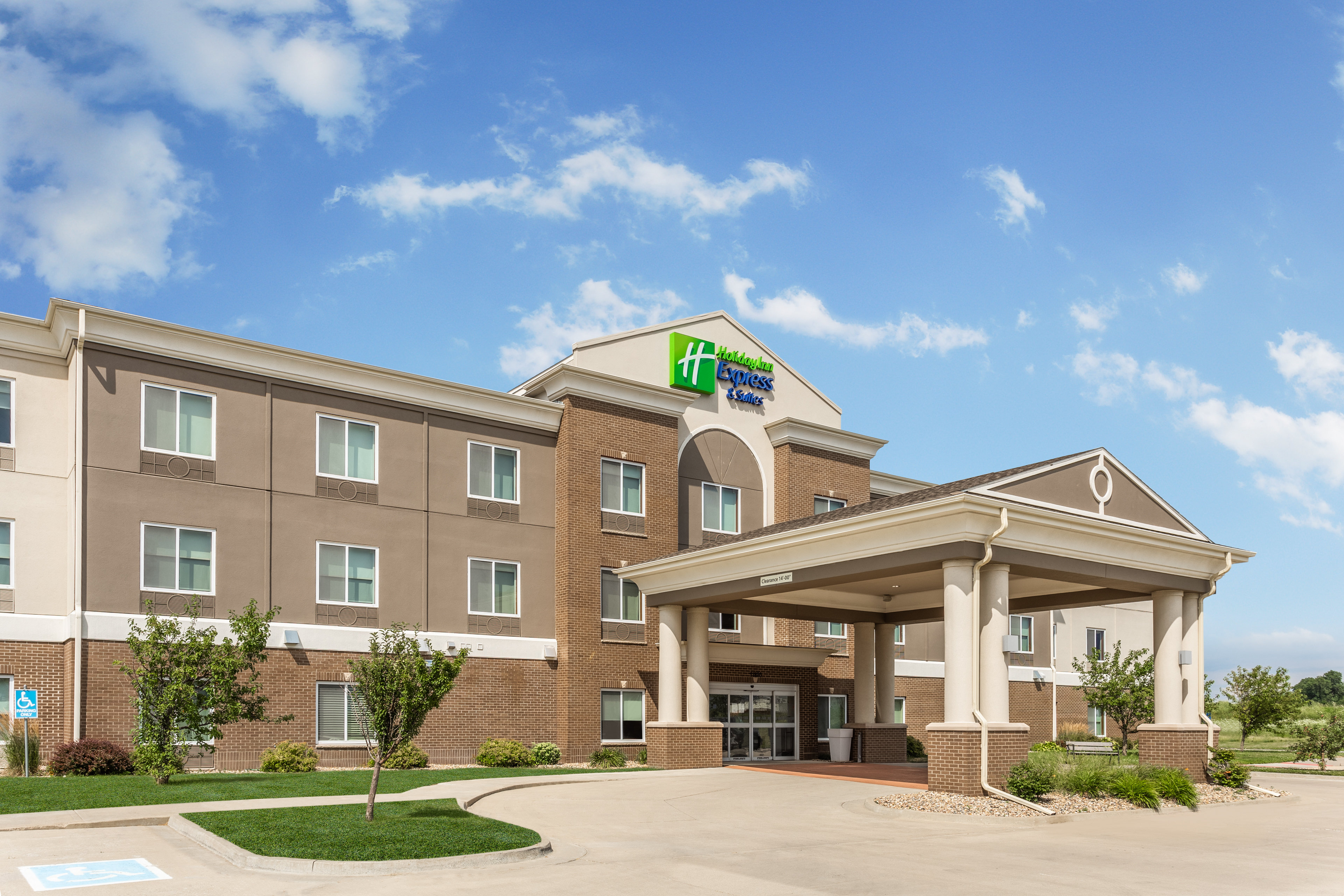 holiday inn express albert lea by ihg