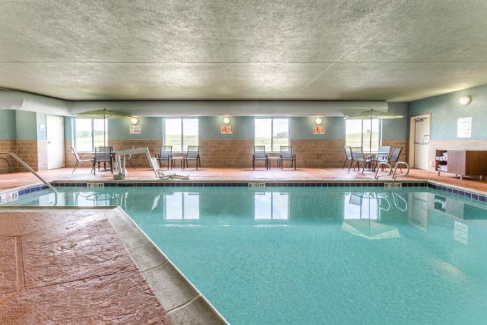 holiday inn express albert lea by ihg