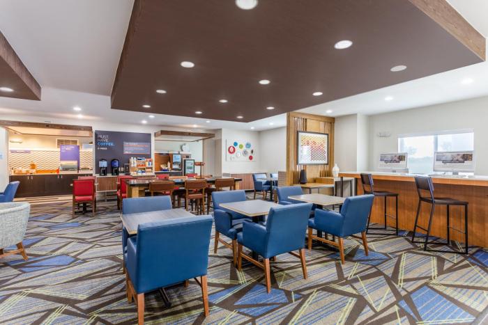 holiday inn express albert lea by ihg