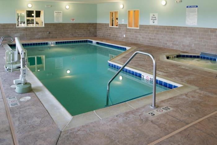 holiday inn express albert lea by ihg