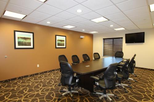holiday inn express albert lea by ihg