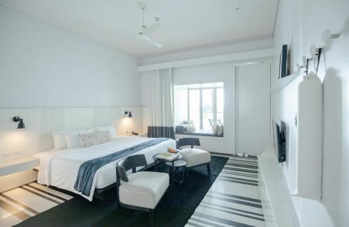 veranda pool suite
