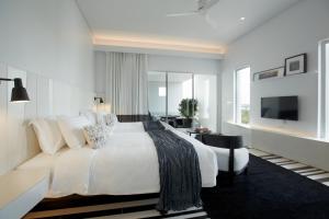 veranda pool suite