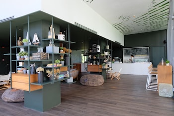 veranda pool suite