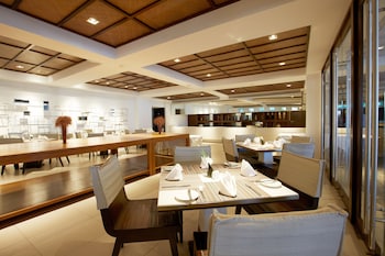 veranda pool suite