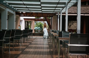 veranda pool suite