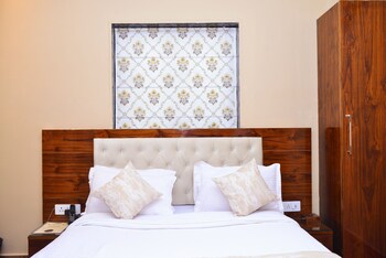 hotel signature villa