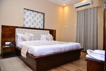 hotel signature villa