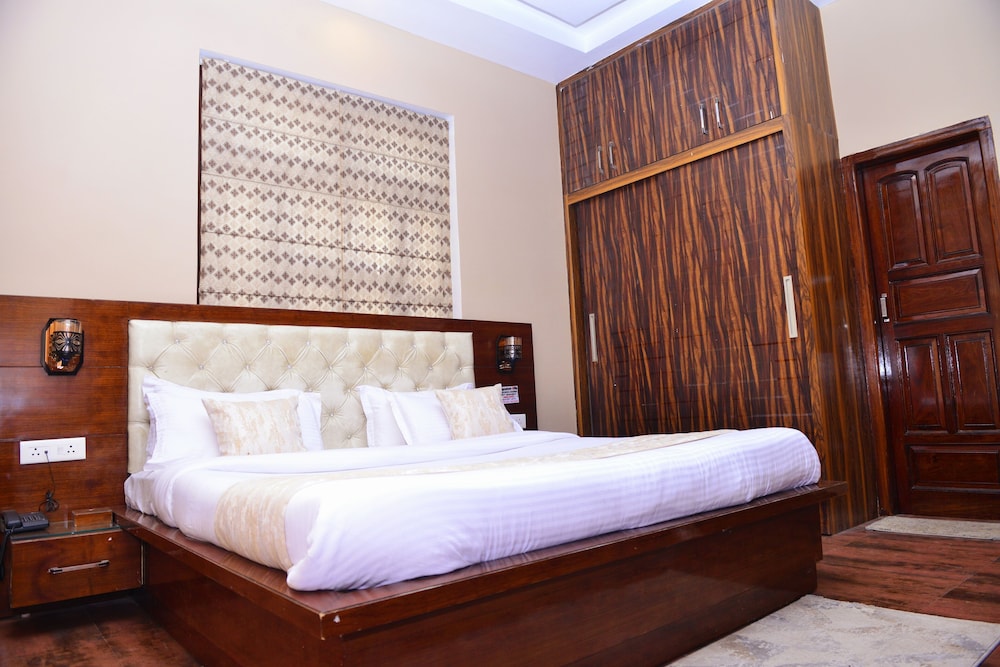 hotel signature villa