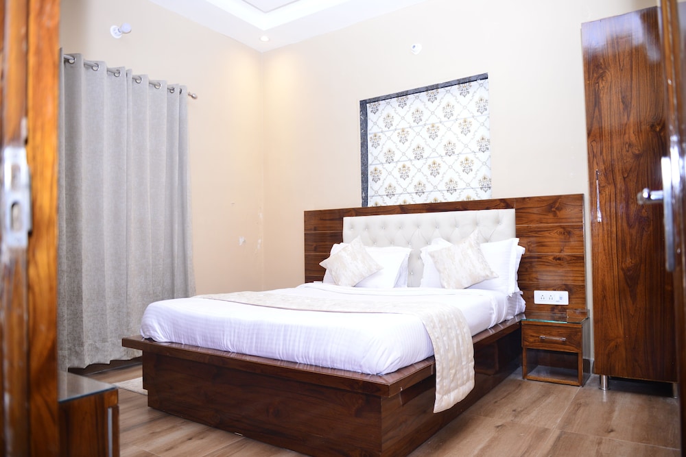 hotel signature villa