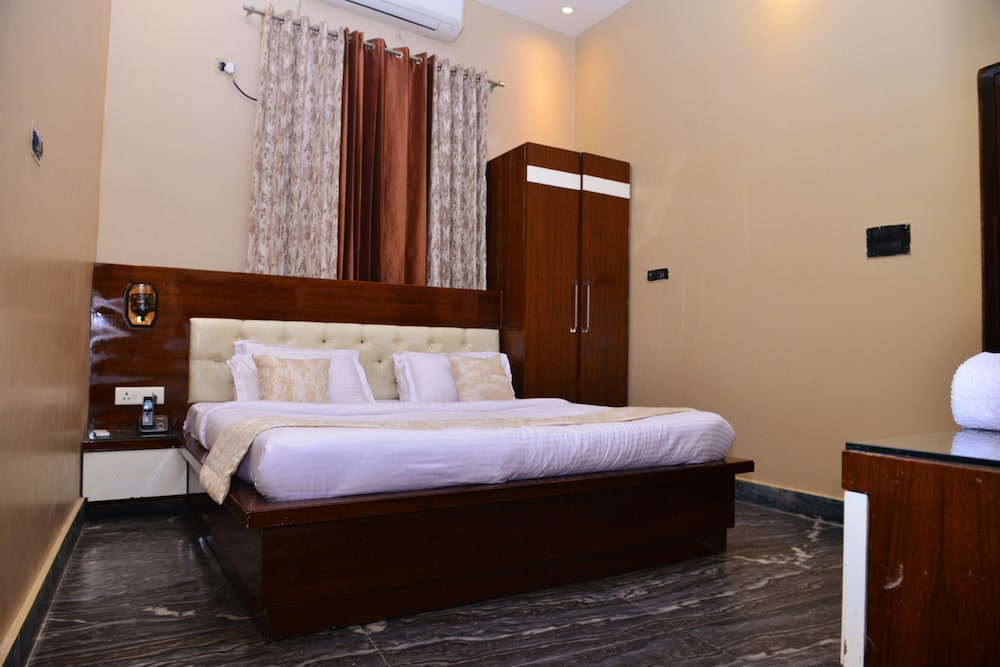 hotel signature villa