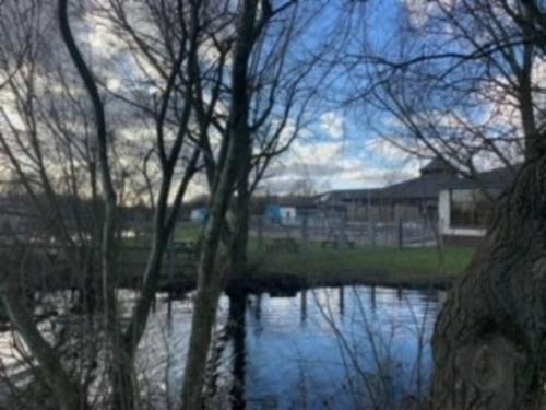 Captivating Bluebell Lodge 2-Bed Cotswolds Caravan,Cricklade>>Cirencester,3.5 star