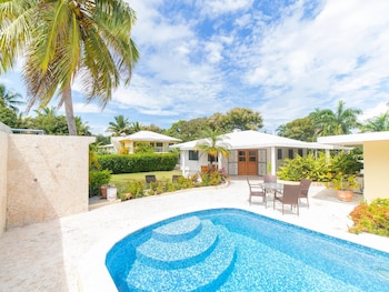 casati family house great pool and garden